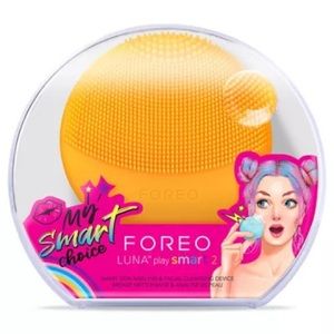 Foreo Luna Play Smart 2 Facial Cleansing Device and Smart Skin Analysis Yellow